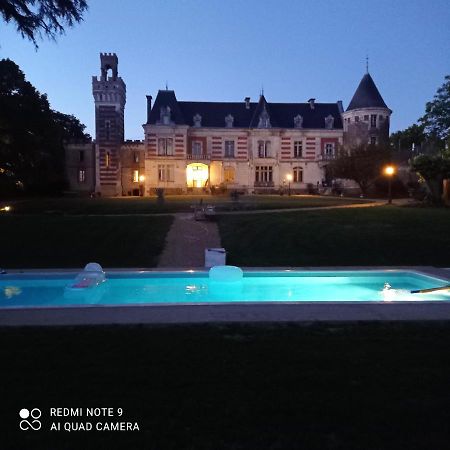 La Tour Carree D'Un Chateau Auzouer-en-Touraine Экстерьер фото